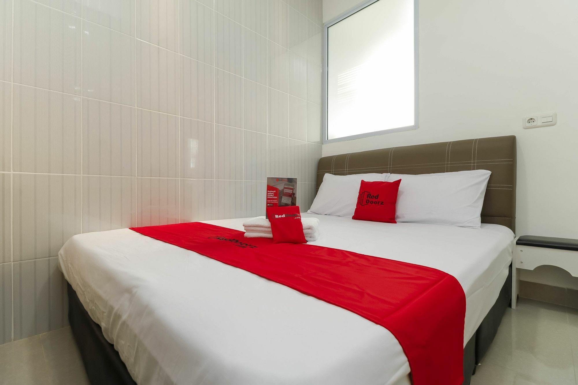 Hotel Reddoorz Near Nagoya Hill Batam Esterno foto