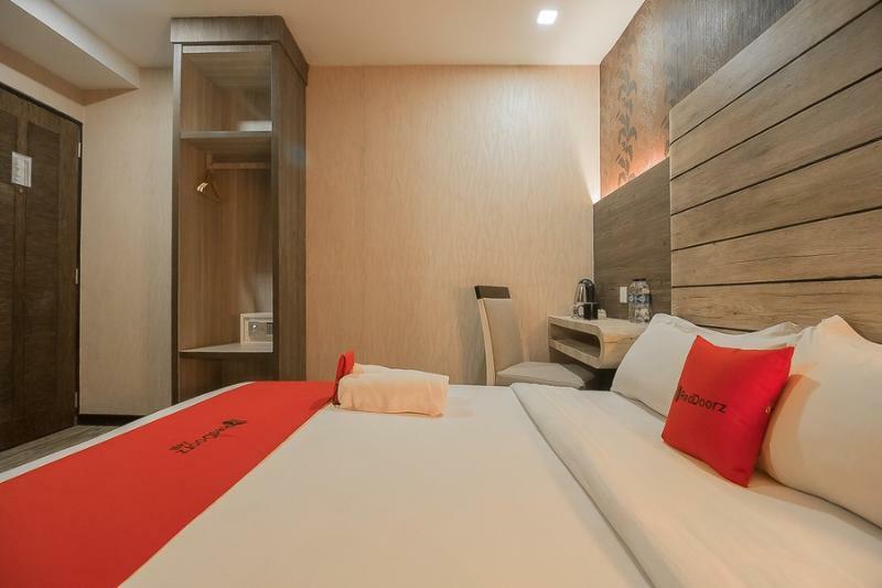 Hotel Reddoorz Near Nagoya Hill Batam Esterno foto