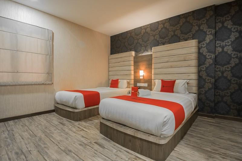 Hotel Reddoorz Near Nagoya Hill Batam Esterno foto